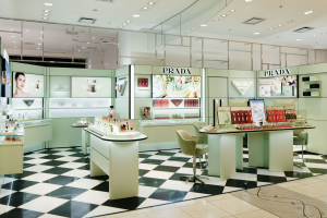 日本ロレアル株式会社 - 全国の店舗でリアルタイムな情報発信を実現