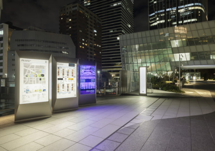 虎ノ門ヒルズステーションタワー様【施設内飲食店案内サイネージ/広告サイネージ】